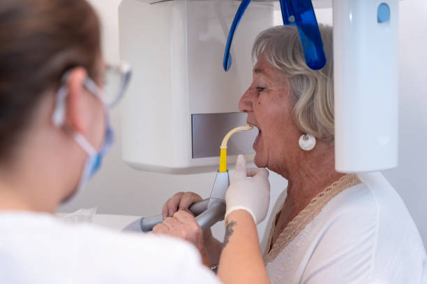 Best Emergency Dental Care for Broken or Chipped Teeth in Van Vleck, TX